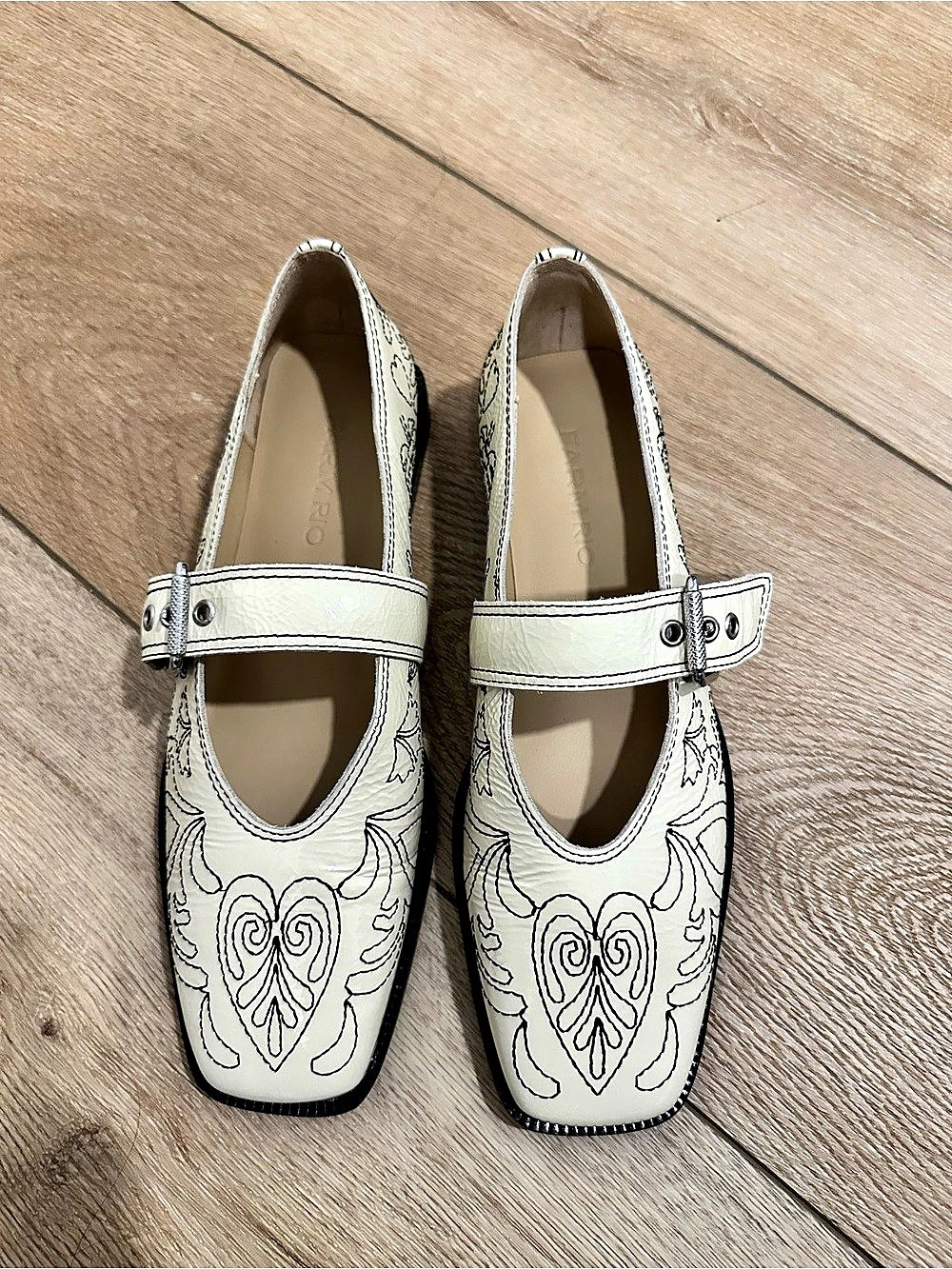 FARM RIO Jory Embroidered Ballerina Embroidered Ballet Flats Cream US 6 Like New